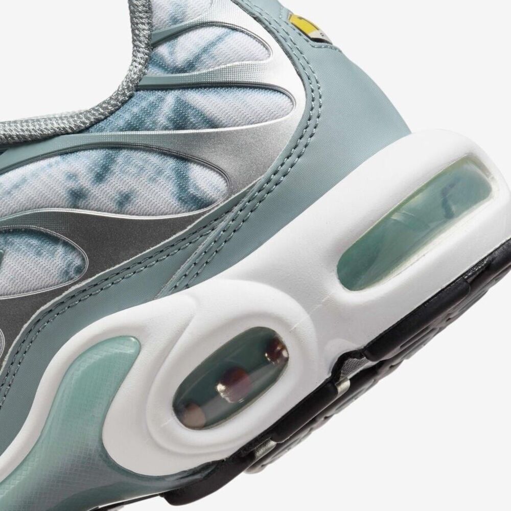 Nike Air Max Plus Origins Waterway Pack Shoes - Picture 5 of 10